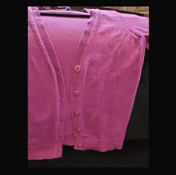 Sweater - Picture 2 of 8